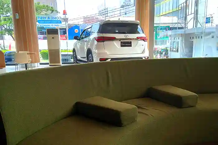 Showroom View Indoor