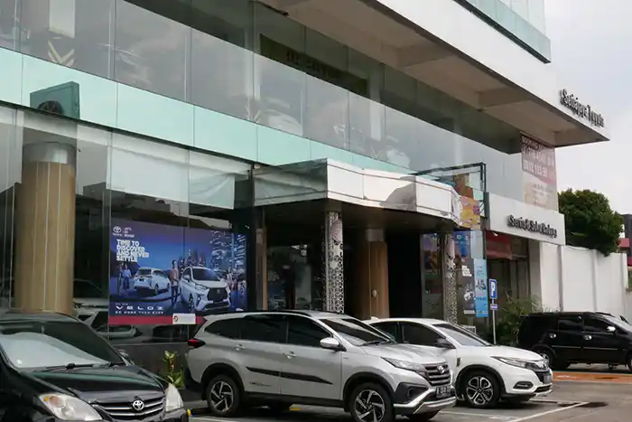 Showroom View Outdoor